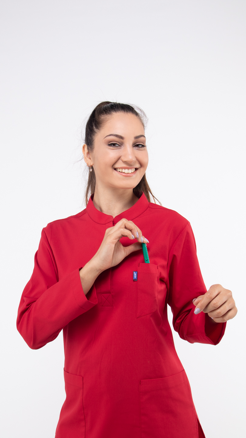 Kırmızı Likralı Uzun Kol Hakim Yaka Hemşire Forması