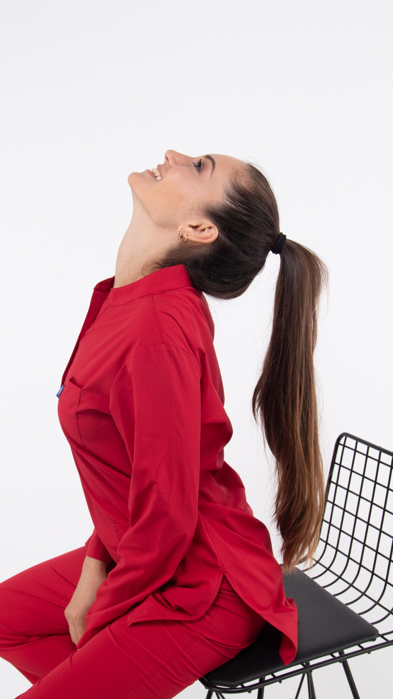 Kırmızı Likralı Uzun Kol Hakim Yaka Hemşire Forması