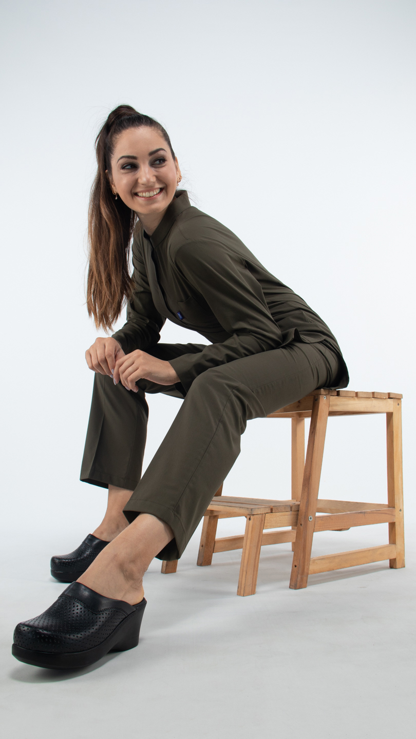 Yağ Yeşili Likralı Uzun Kol Hakim Yaka Hemşire Forması